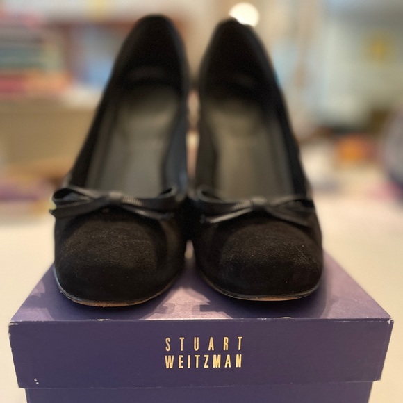 Stuart Weitzman Boccaccio Black Suede Stilettos - Picture 2 of 6
